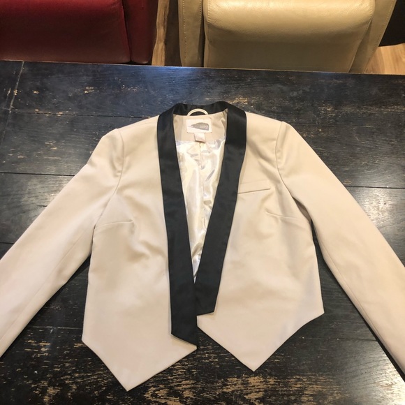 Forever 21 Jackets & Blazers - Love 21/Ladies/Cream Colour/Tuxedo Style /L Jacket
